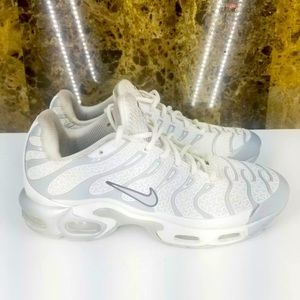 Nike Air Max Plus Triple White Cool Grey Size 8